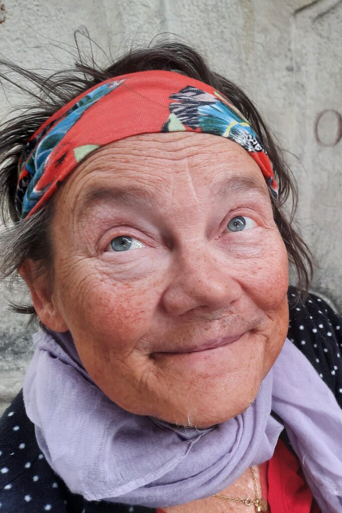 Ilse Kilic gibt eine Lesung in der Likörstube in 1210 Wien.